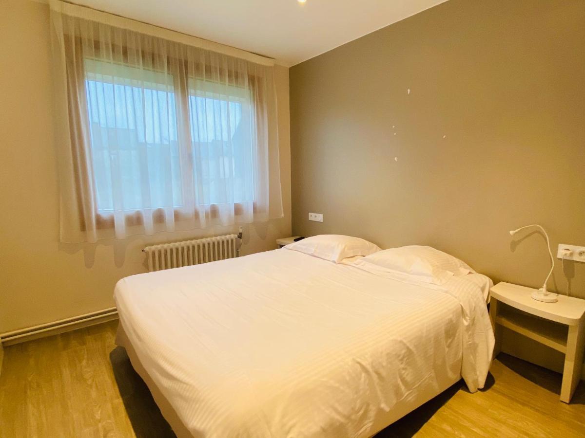 Hotel Contact - Les Bleuets &