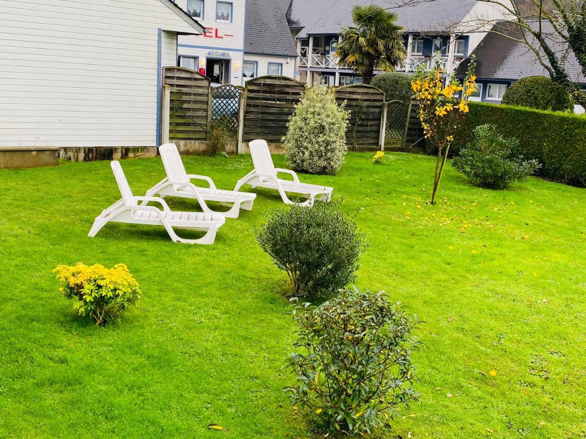 Contact - Les Bleuets & Hotel La Riviere-Saint-Sauveur