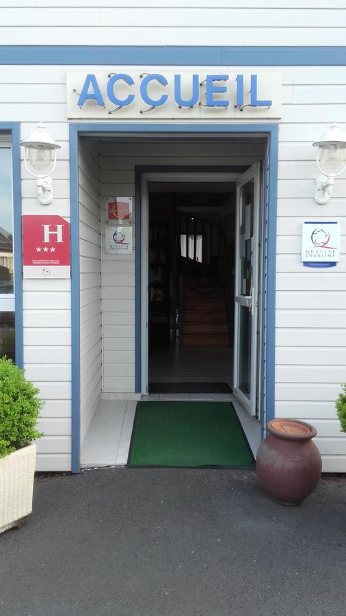 Hotel Contact - Les Bleuets & La Riviere-Saint-Sauveur